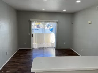 Photo #3: 2459221 Listing 