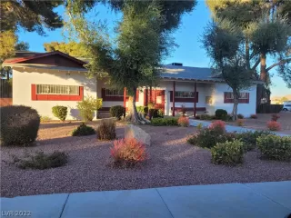 Photo #5: 2459244 Listing