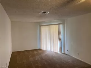 Photo #5: 2459256 Listing 
