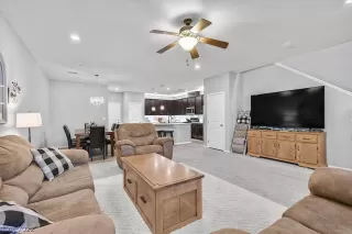 Photo #5: 2459258 Listing