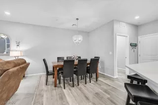 Photo #6: 2459258 Listing