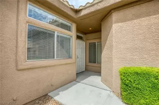 Photo #2: 2459273 Listing 