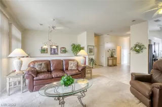 Photo #5: 2459273 Listing 