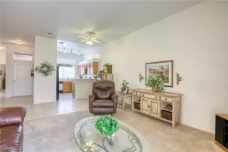 Photo #6: 2459273 Listing 