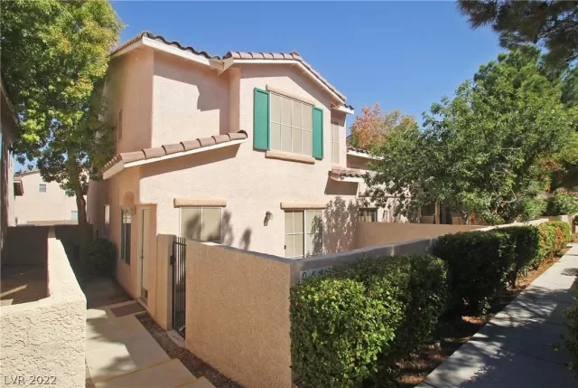 MLS: 2459312 Condo For Sale