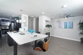 Photo #2: 2459312 Listing 