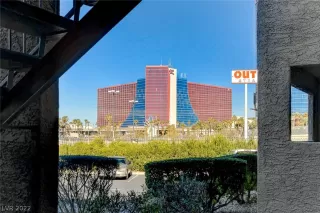 Photo #3: 2459344 Listing