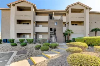 Photo #4: 2459344 Listing