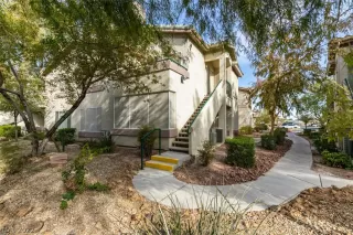 Photo #2: 2459349 Listing