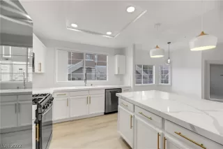 Photo #1: 2459438 Listing