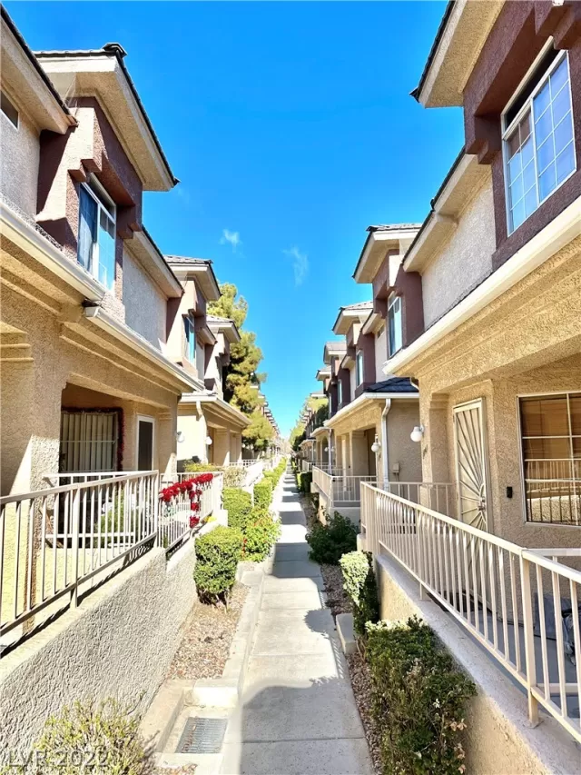 MLS: 2459443 Condo For Sale
