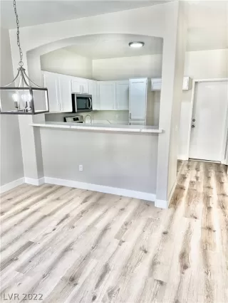 Photo #4: 2459443 Listing 