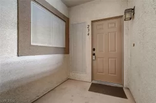 Photo #5: 2459449 Listing 