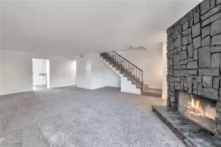 Photo #3: 2459480 Listing