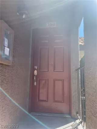 Photo #3: 2459494 Listing