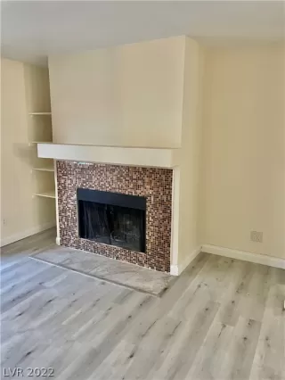 Photo #4: 2459494 Listing