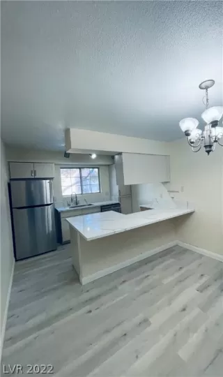 Photo #6: 2459494 Listing