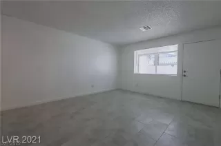 Photo #4: 2459499 Listing 