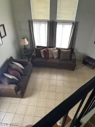 Photo #3: 2459508 Listing