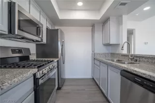 Photo #2: 2459536 Listing