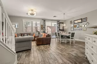 Photo #2: 2459555 Listing 