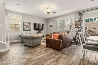 Photo #3: 2459555 Listing 