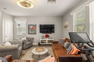 Photo #5: 2459555 Listing 