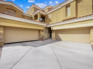 Photo #2: 2459612 Listing 