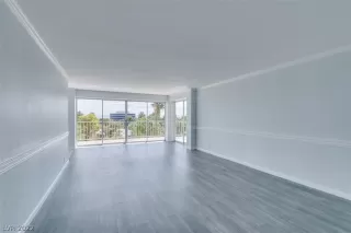 Photo #1: 2459614 Listing 