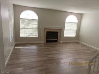 Photo #2: 2459638 Listing 