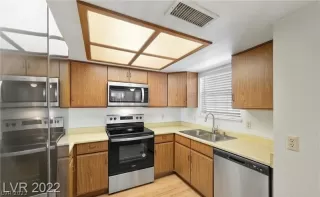 Photo #3: 2459643 Listing 