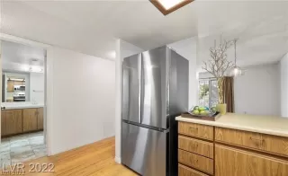 Photo #5: 2459643 Listing 