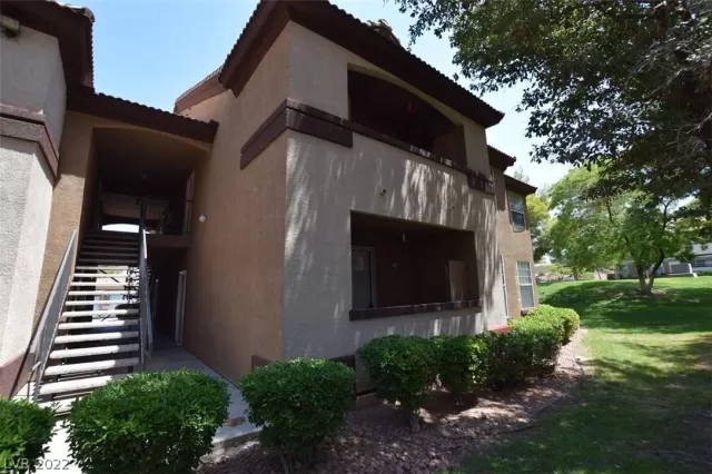 MLS: 2459673 Condo For Sale