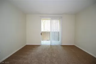 Photo #6: 2459673 Listing 