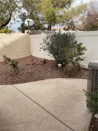 Photo #1: 2459696 Listing