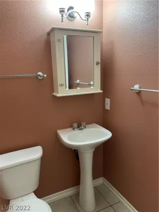 Photo #4: 2459696 Listing