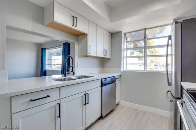 MLS: 2459699 Condo For Sale