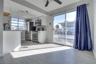 Photo #6: 2459699 Listing