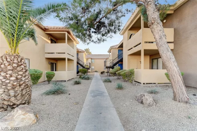 MLS: 2459701 Condo For Sale