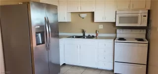 Photo #3: 2459710 Listing