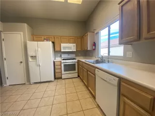 Photo #1: 2459750 Listing 