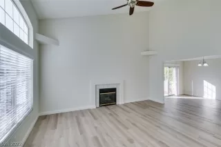 Photo #4: 2459761 Listing 