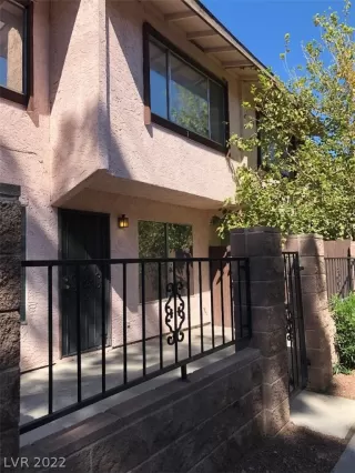 Photo #1: 2459768 Listing 