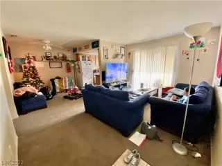 Photo #4: 2459777 Listing