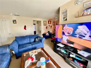 Photo #5: 2459777 Listing