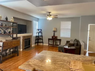 Photo #4: 2459782 Listing 