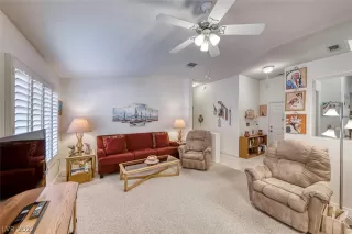 Photo #3: 2459804 Listing