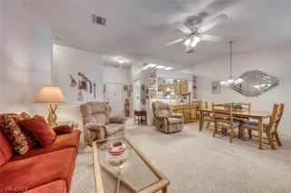 Photo #4: 2459804 Listing