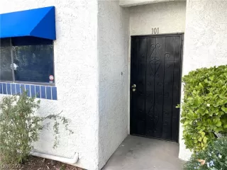 Photo #2: 2459812 Listing