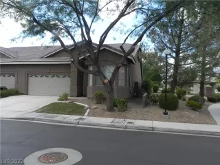 Photo #1: 2459813 Listing 